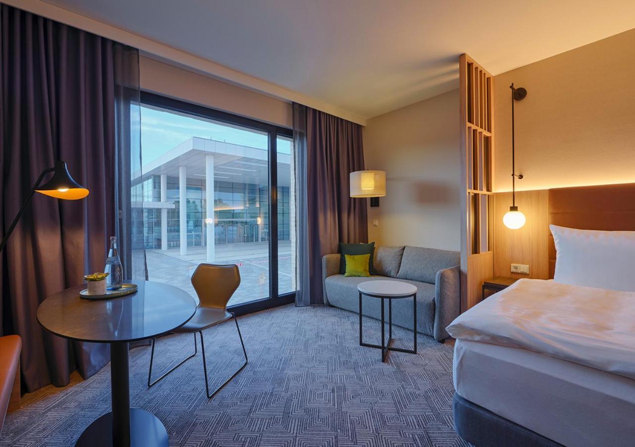 Adina Apartment Hotel Koln Bagian luar foto