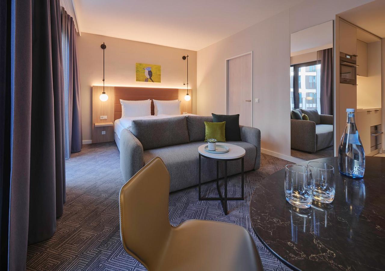 Adina Apartment Hotel Koln Bagian luar foto