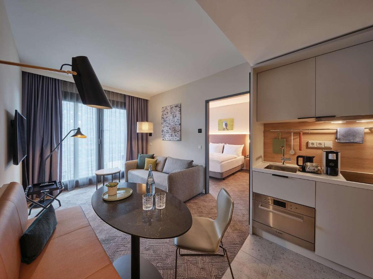 Adina Apartment Hotel Koln Bagian luar foto